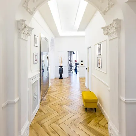 Elite Art Palace By Napoliapartments